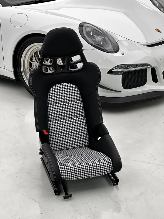 你会为了装碳纤维桶椅而牺牲舒适性嘛？