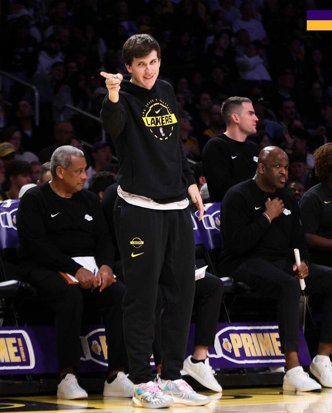 今天是教练小里里夫斯