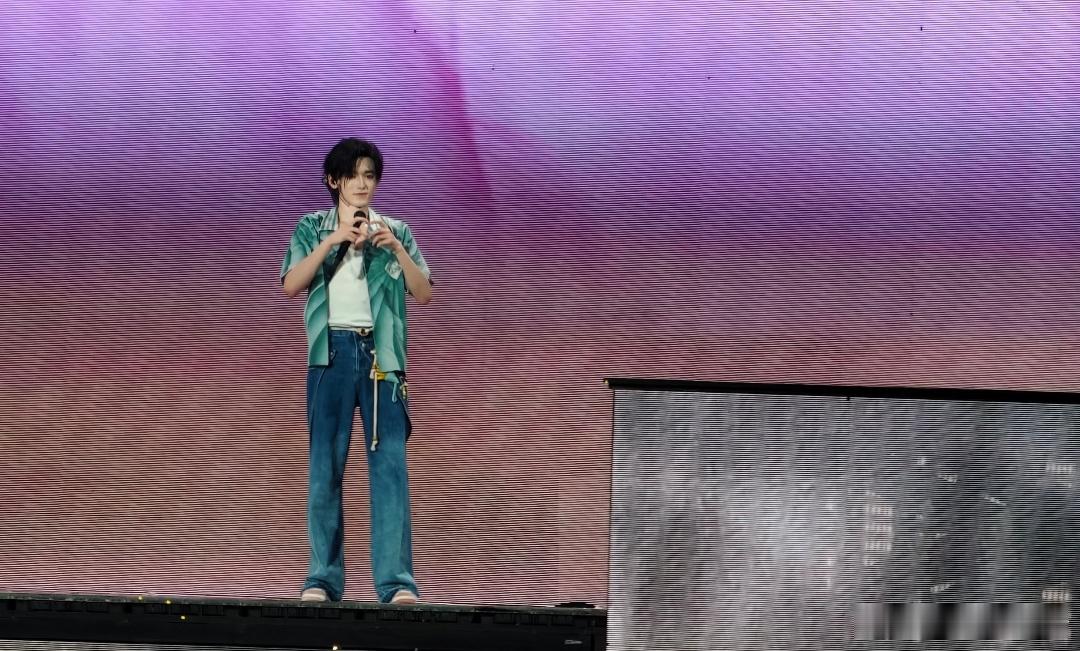你在我的世界中心 