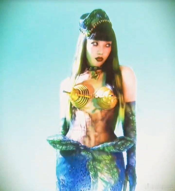 吴莫愁你还是素颜吧吴莫愁整容式卸妆吴莫愁整容式卸妆，新专辑值得反复听，关于造型的