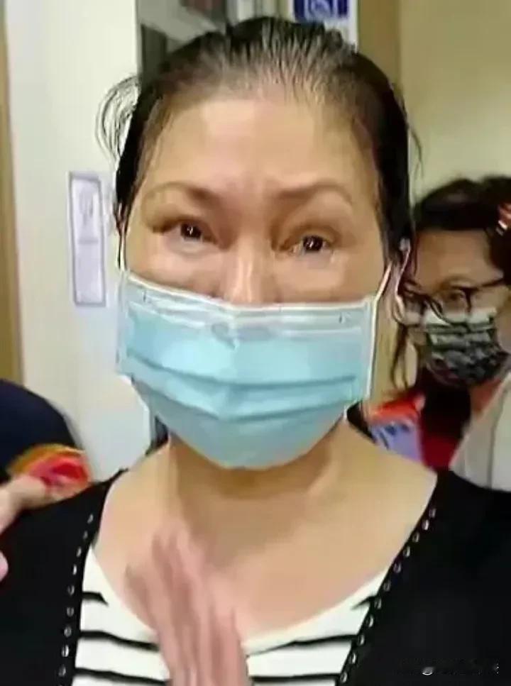 大S妈妈黄春梅已经64岁了，汪小菲妈妈已经66岁了，两个人这么大年龄本来应该安享