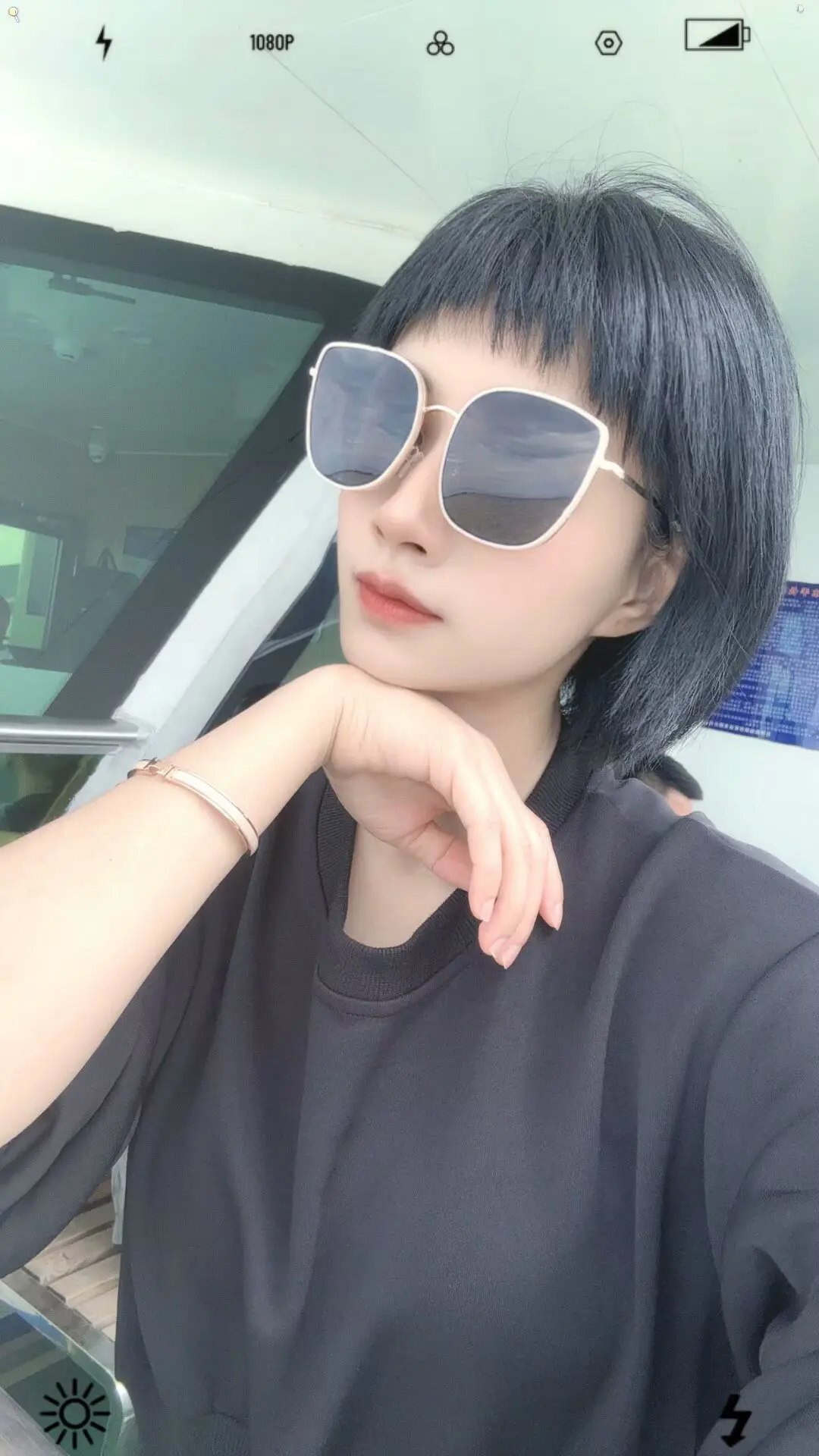 被这首歌洗脑了，我也想去柬埔寨三年再回来，那时候我就什么都有了……