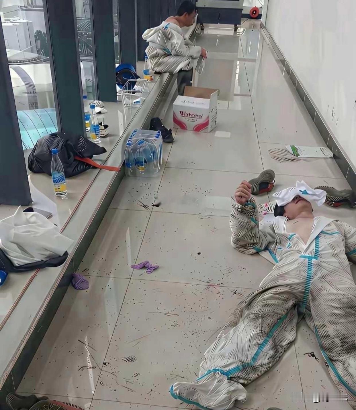 这份工作估计月薪过万吧！我是受不了，你能胜任吗？