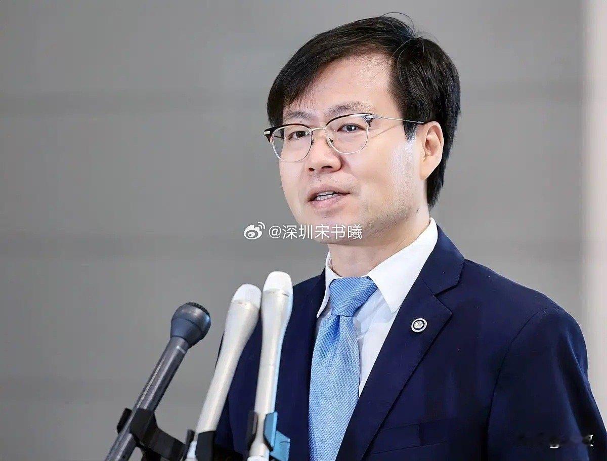 韩国绝不低头当地时间6月22日，韩国贸易代表出访美国，他们在仁川机场接受采访时表
