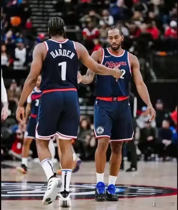 应该能看出祖巴茨，大概率已经是在交易谈判中了！


1. 这个胜利是全队除祖巴之