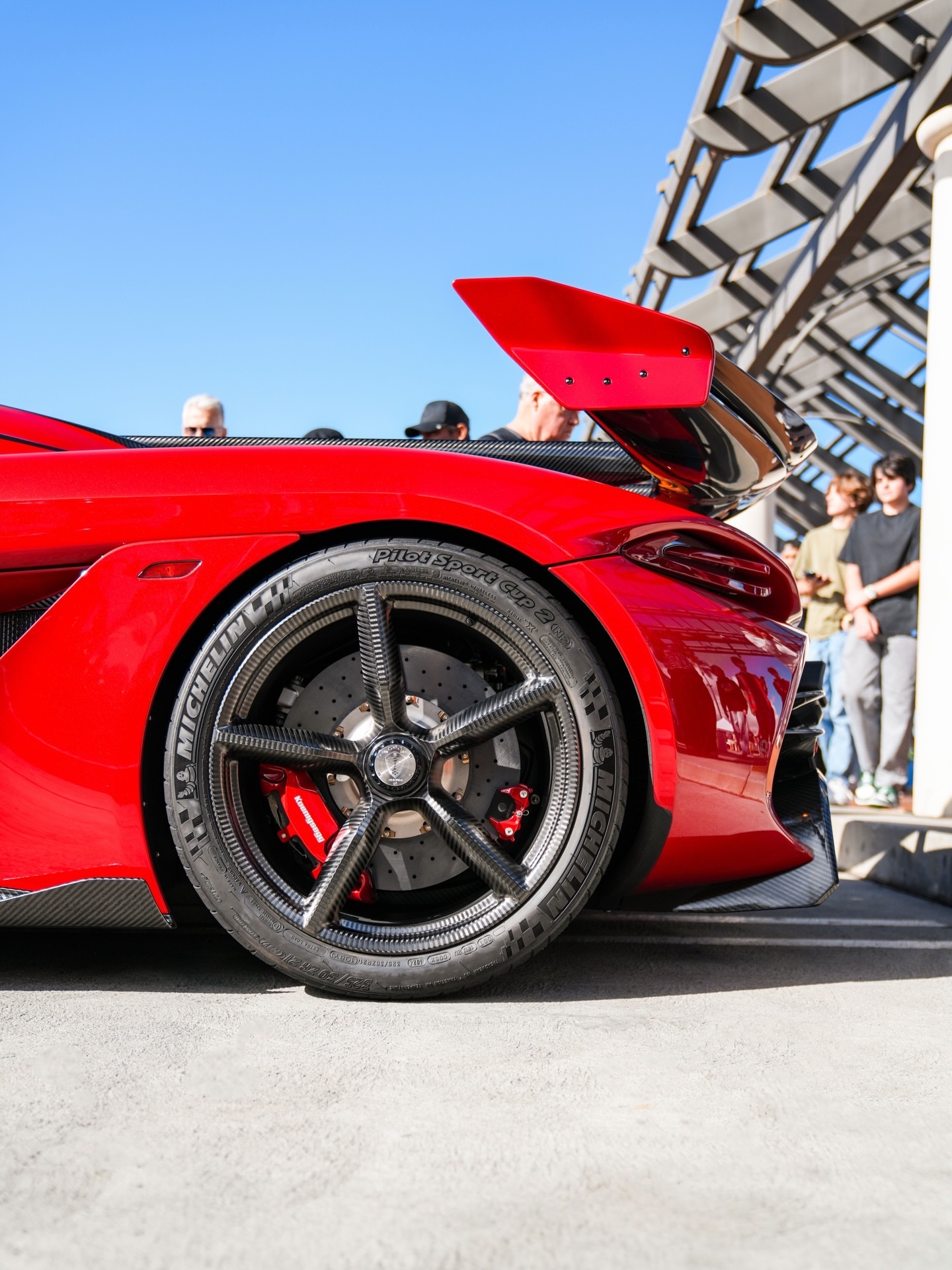 又是绝对疯狂的一场活动！对这辆 koenigsegg Jesko 真是百看不厌！