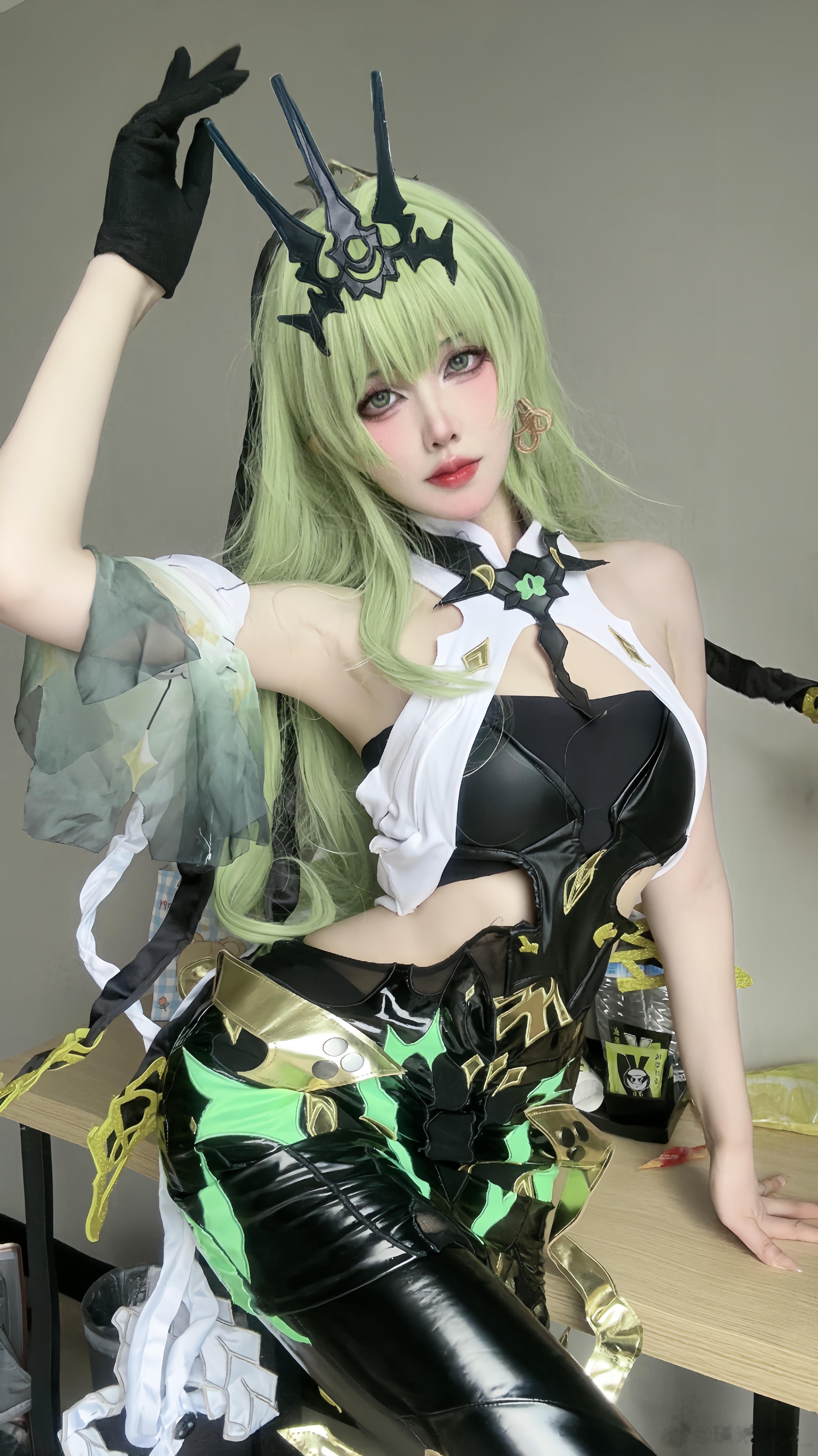 抓到你了哦，小白鼠#cosplay[超话]##崩坏3##梅比乌斯# ​​​