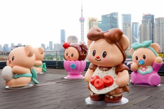 U闲生活即日起至8月16日，黄油小熊烘焙工坊上海首展空降外滩BFC！32只黄油小