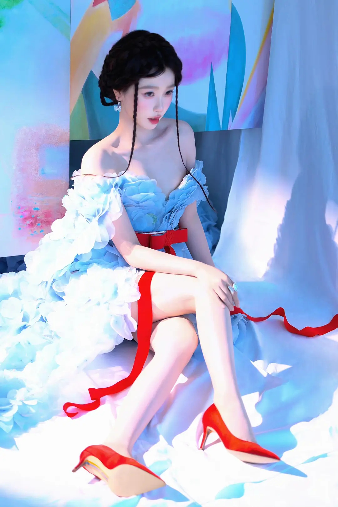 同样造型，虞书欣和白鹿谁更好看？ ​​​