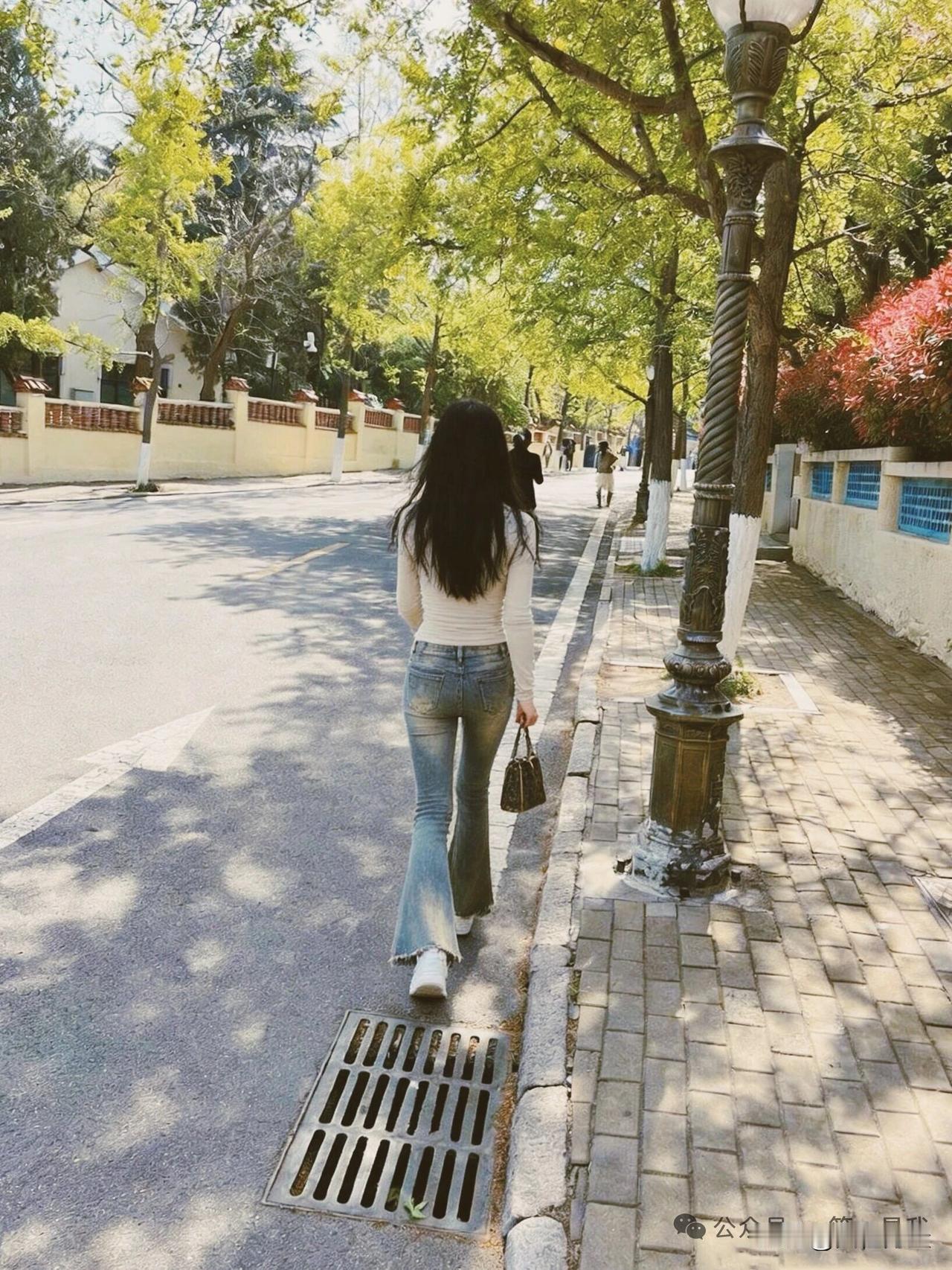 如花美眷 终不敌似水流年。。