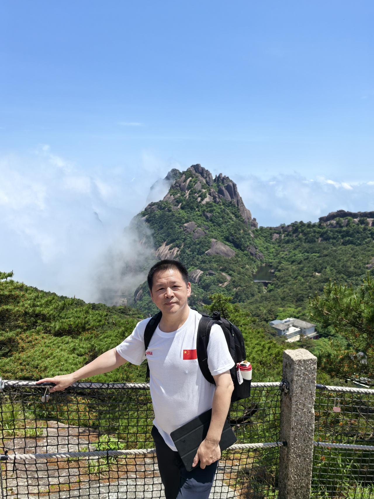 第三次登上黄山，心情依然激动！
今天，天公作美，雨后的黄山空气格外清新，深吸一口