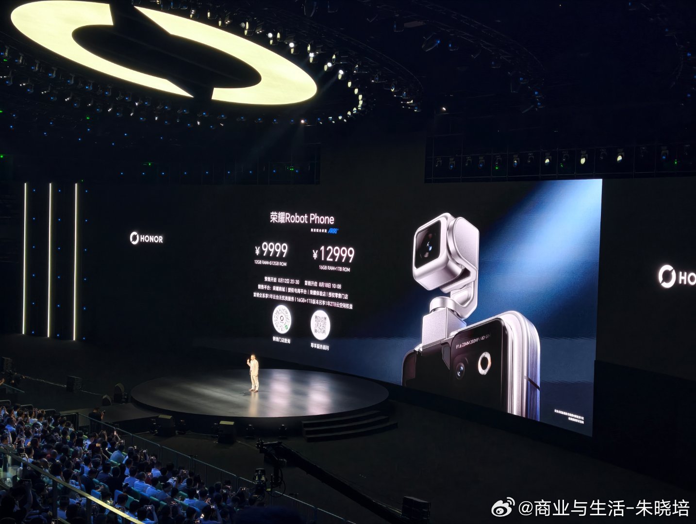 荣耀Robot Phone，售价9999元起。这次找来了韩寒站台，YOYO Ai