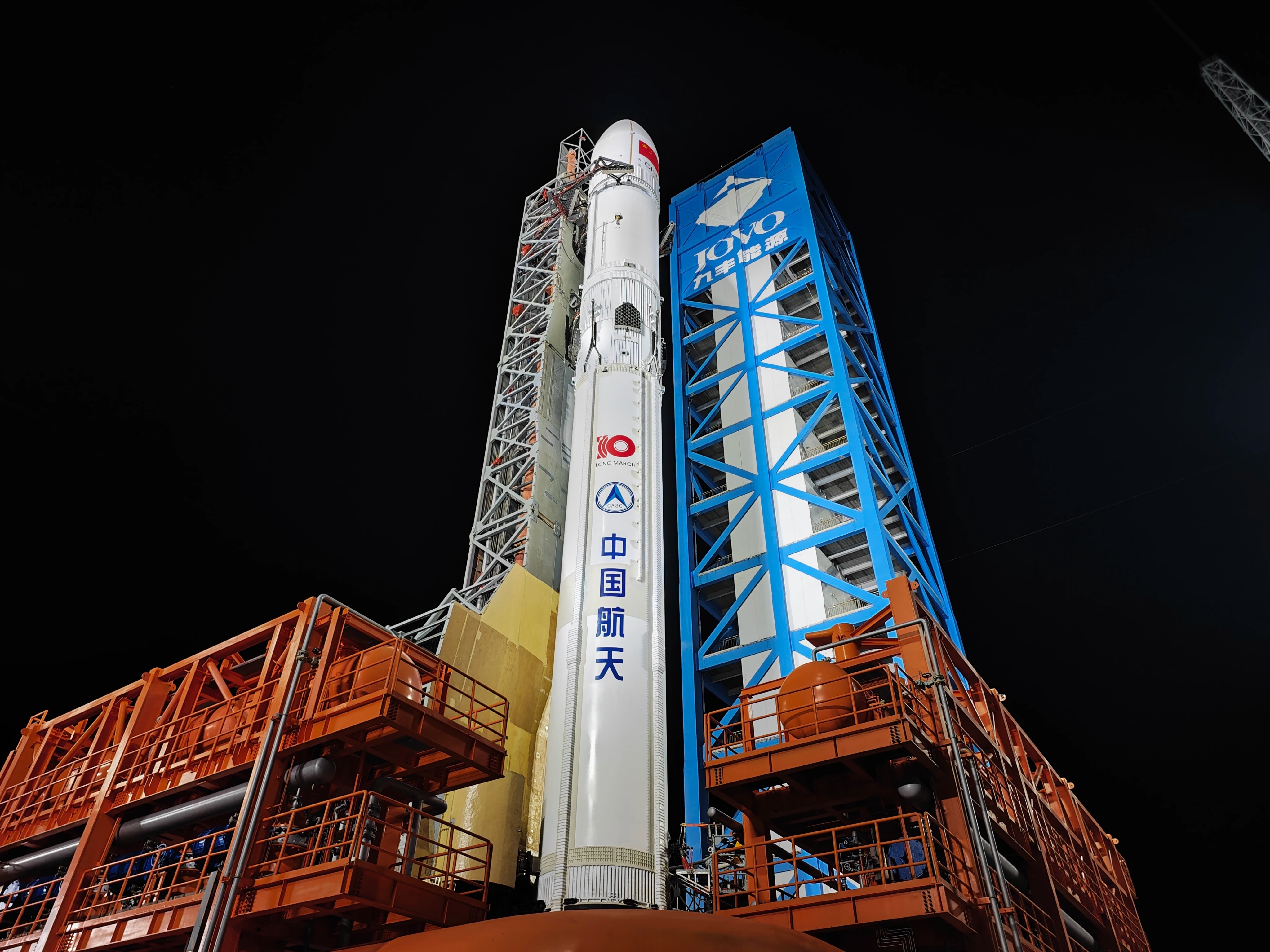 长征十号乙遥一运载火箭（宿东  摄）长征十号乙火箭回收成功