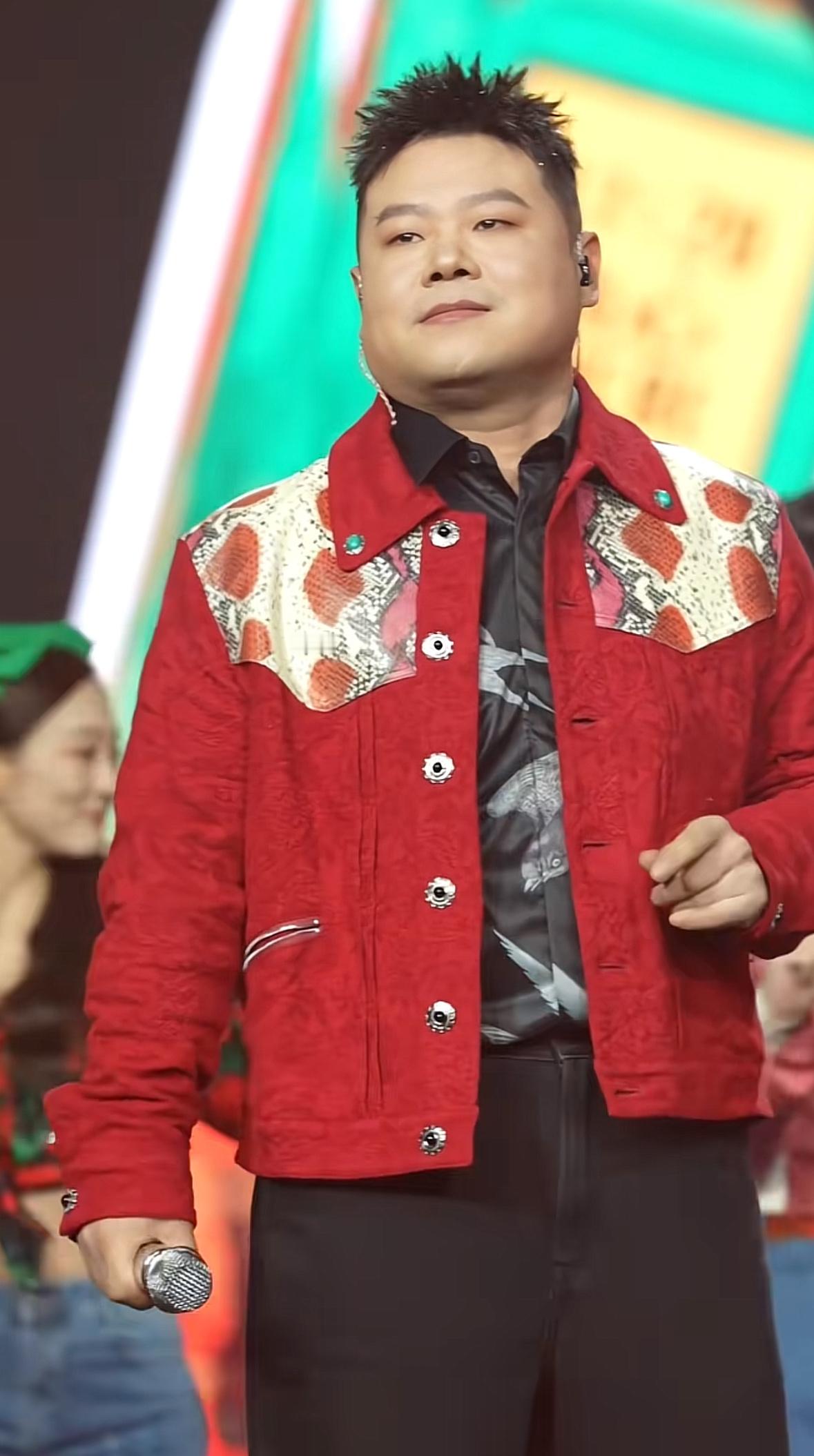 说欧豪的我不行了哈哈哈哈哈哈哈哈哈哈 ​​​