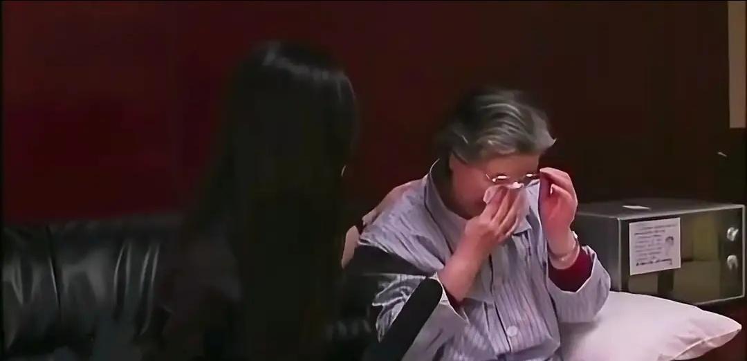 刘思齐回忆时说：清晨毛岸英傻傻地站在窗前，后来才知道这一天是杨开慧的忌日。
 