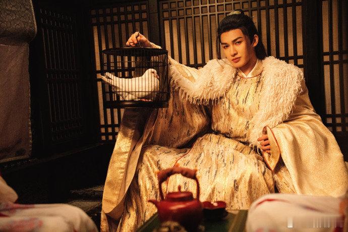 朱正廷子夜归出场朱正廷《子夜归》出场直接封神！表哥这颜值这气场，看一遍心动一遍朱