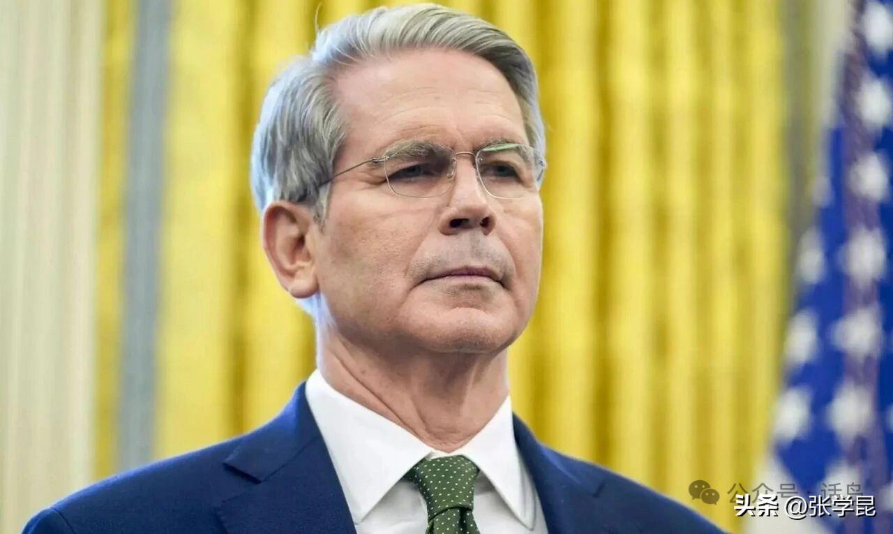 美国财政部长贝森特今天（4月22日）写道：“正如特朗普总统所言，美国海军将继续封