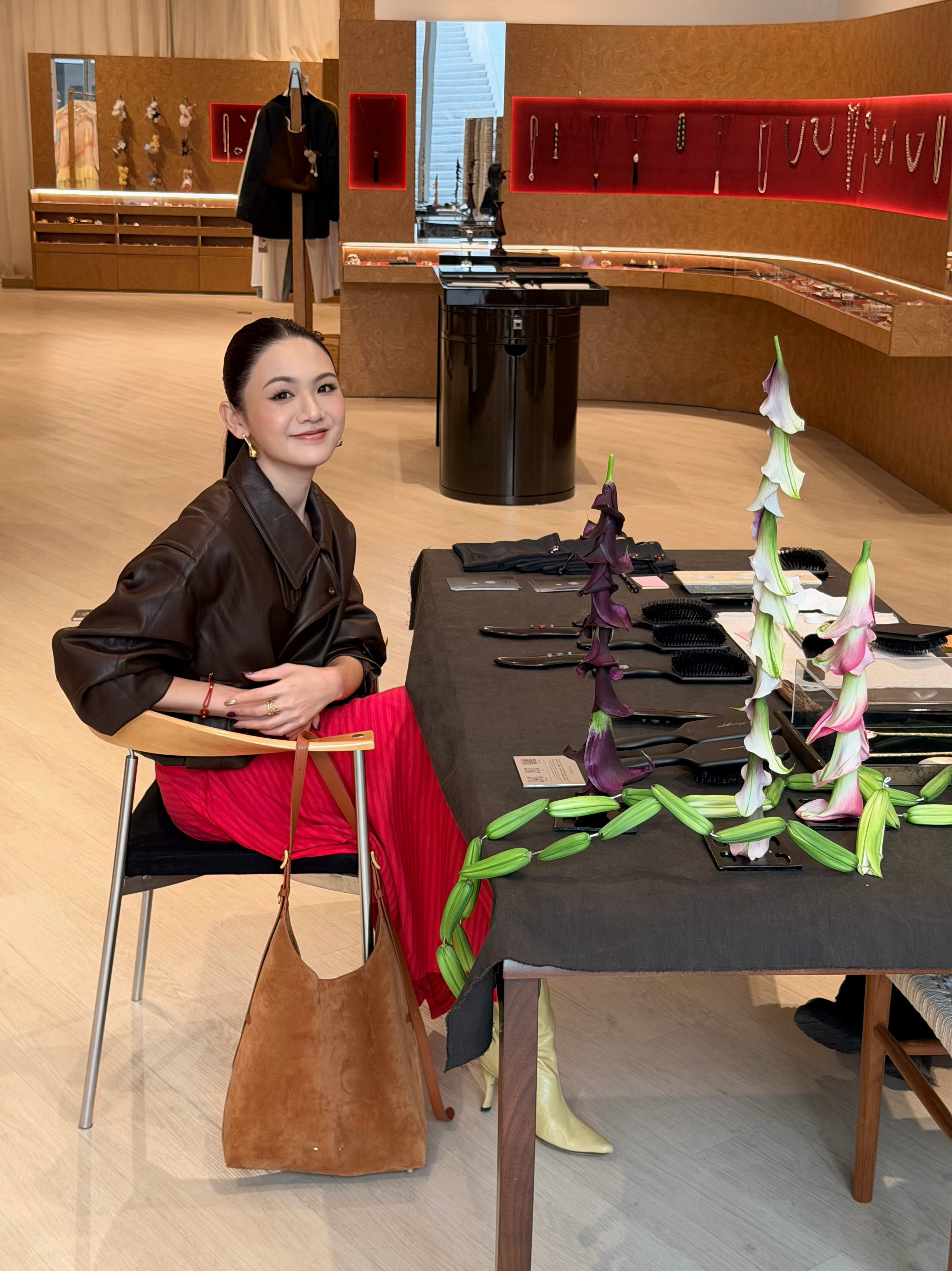 为新年做准备还有一个月就快要到马年了不知不觉周边都充满着喜庆的红色manty分享