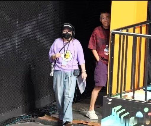 李飞去了TF家族运动会李飞居然也在李飞去了运动会