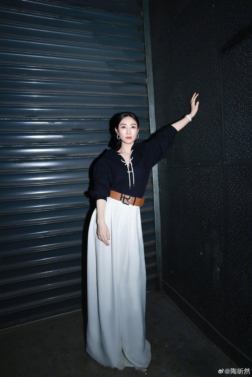 陶昕然浪姐淘汰陶昕然暂别浪姐舞台虽然旅程暂停，但你勇敢挑战自己的那一刻已经赢了。