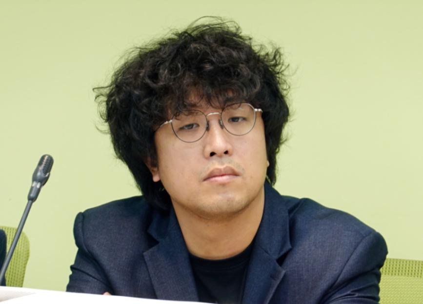 沈伯洋彻底凉凉！
两岸人民送犯罪铁证，
插翅难逃！


沈伯洋真是两边不做人
一