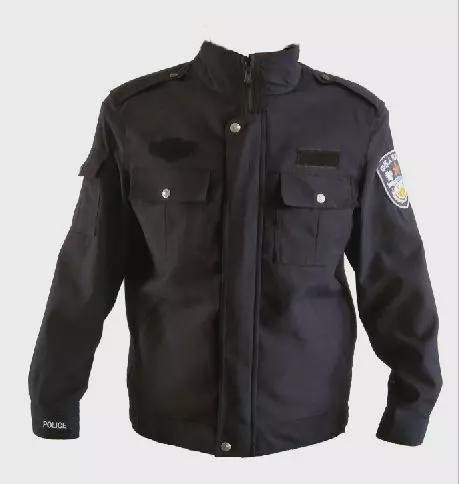 2025式人民警察制式服装正式列装 去年刚买了一件，没穿几回作废了。 