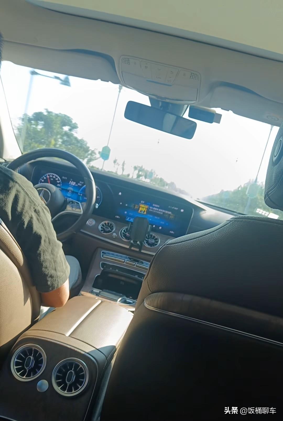 买车别这个看不上，那个看不上，凭自己的能力买得起的人不丢人。

现实中往往有那么