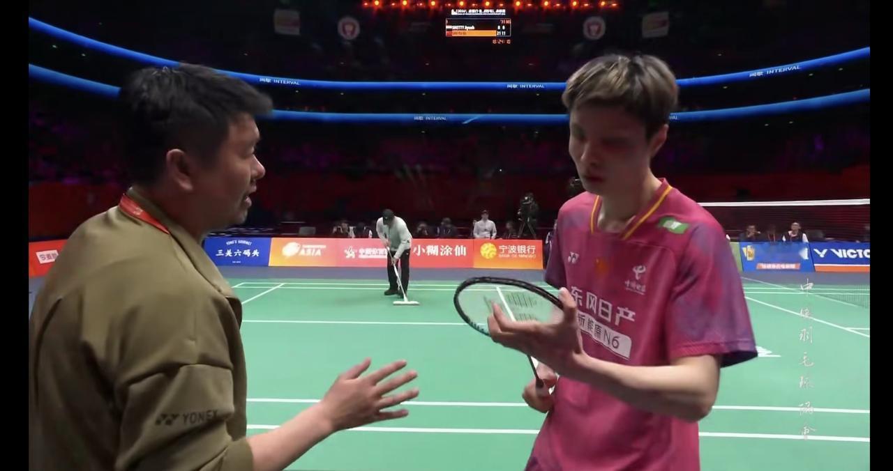 石宇奇洗白黑马，解锁职业生涯首个亚锦赛男单冠军

男单决赛由2号种子石宇奇对阵印