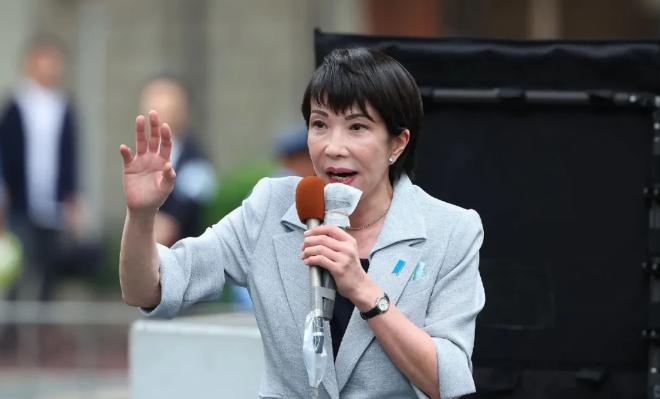 高市早苗被死死捏住了七寸，即便是美国也救不了她，当中国拿出《波茨坦公告》，日本就