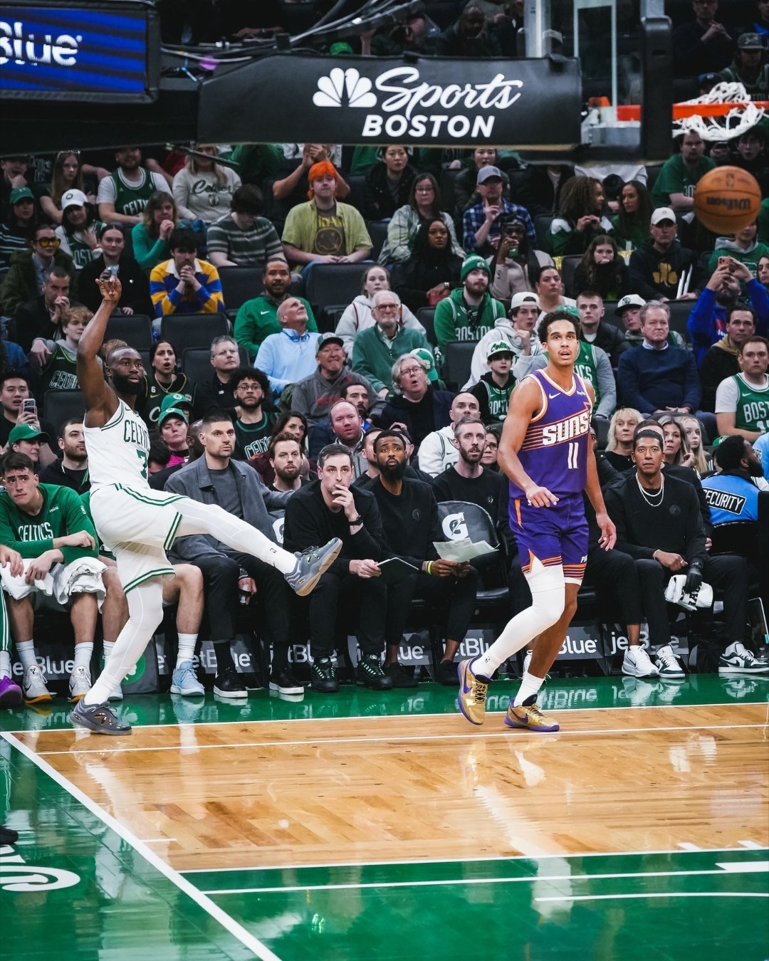 凯尔特人图库 画面定格的那些得分瞬间！三分入网、暴力扣篮，应该是球场上最提振本方