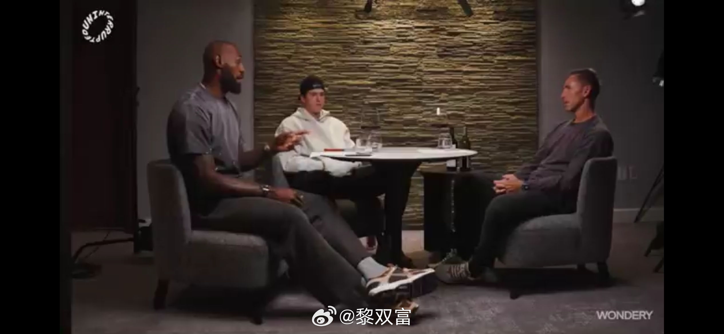 里夫斯上Mind The Game，詹姆斯点评其大学比赛：“他打球不像白人孩子，