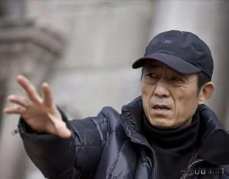 张艺谋新片《惊蛰无声》张力拉满镜头的沉默处有惊雷——当千万个无声的「我们」在影院