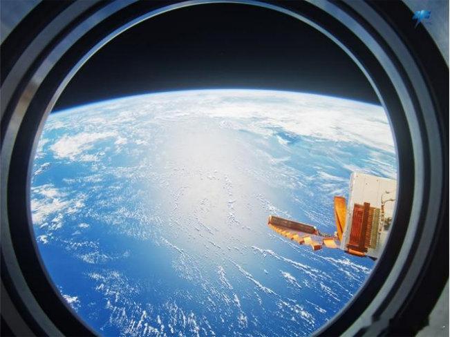 相信什么的问题。信心的问题。（资本市场的核心问题） 