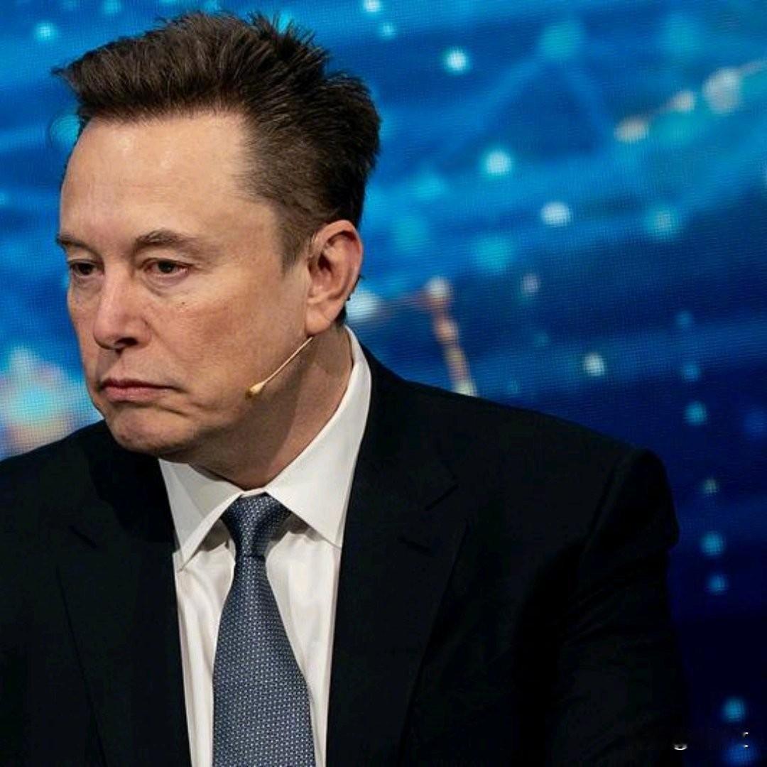 马斯克怒怼欧盟！1.2亿欧元罚款引骂战，特朗普放话加征关税
 
这波国际对线太刺