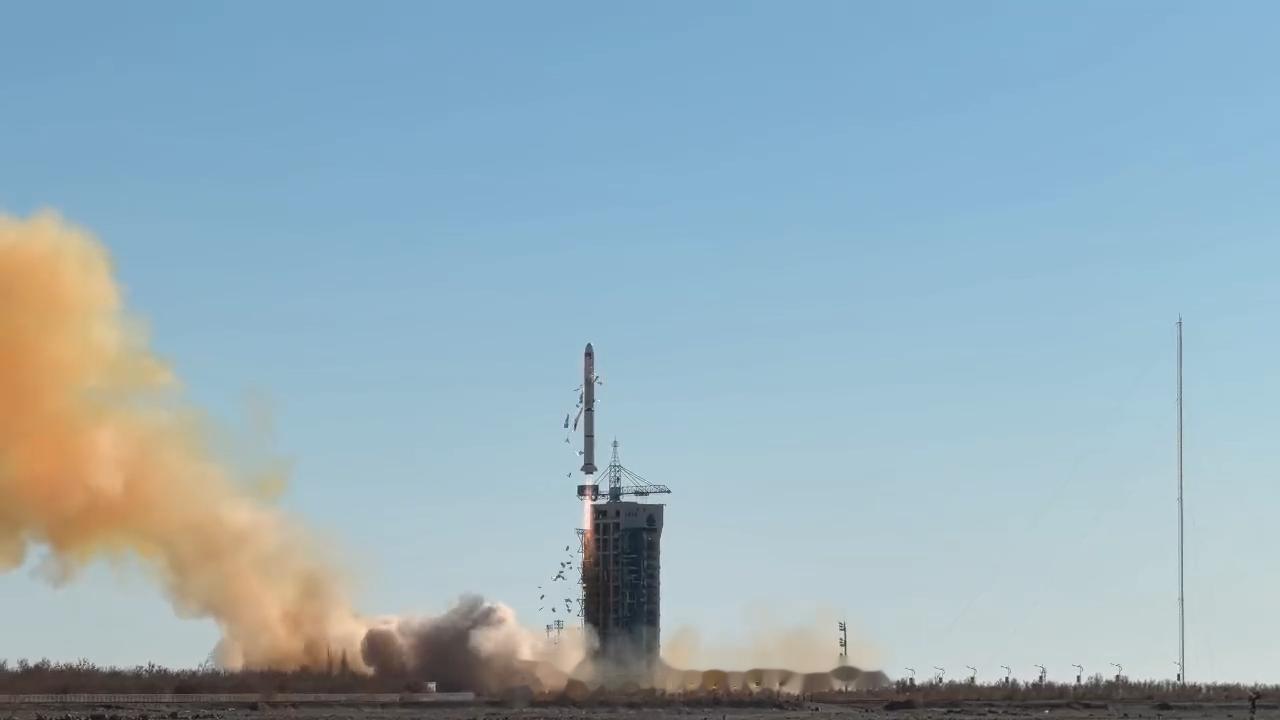 【我国新一代海洋水色观测卫星发射成功】北京时间今天11时55分，我国在酒泉卫星发