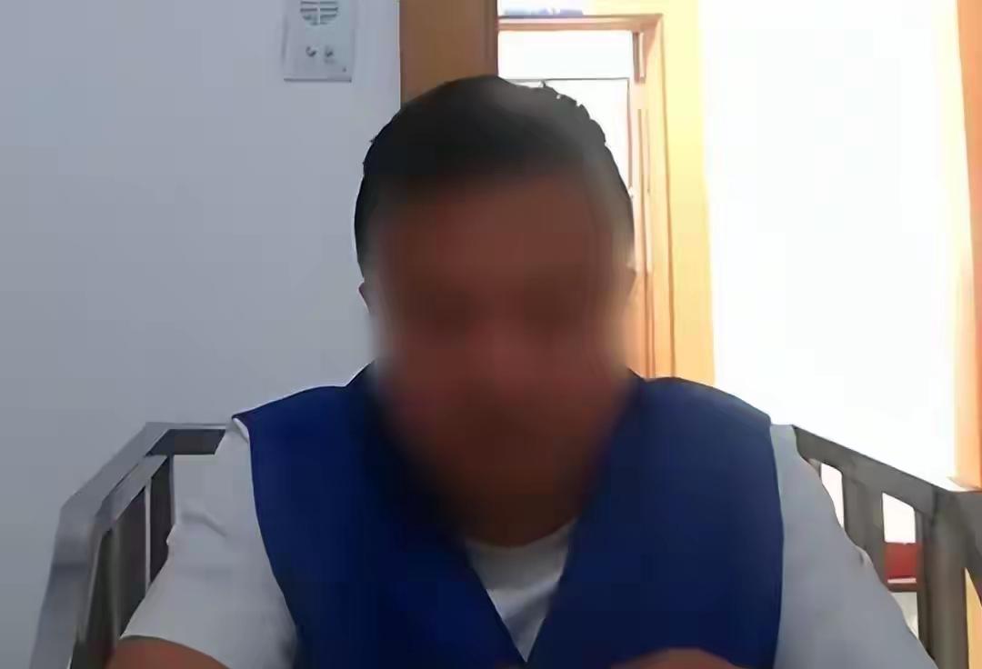 辽宁鞍山，一男子知道女友冰箱里藏着14.8万现金，就神不知鬼不觉地当做自己的提款