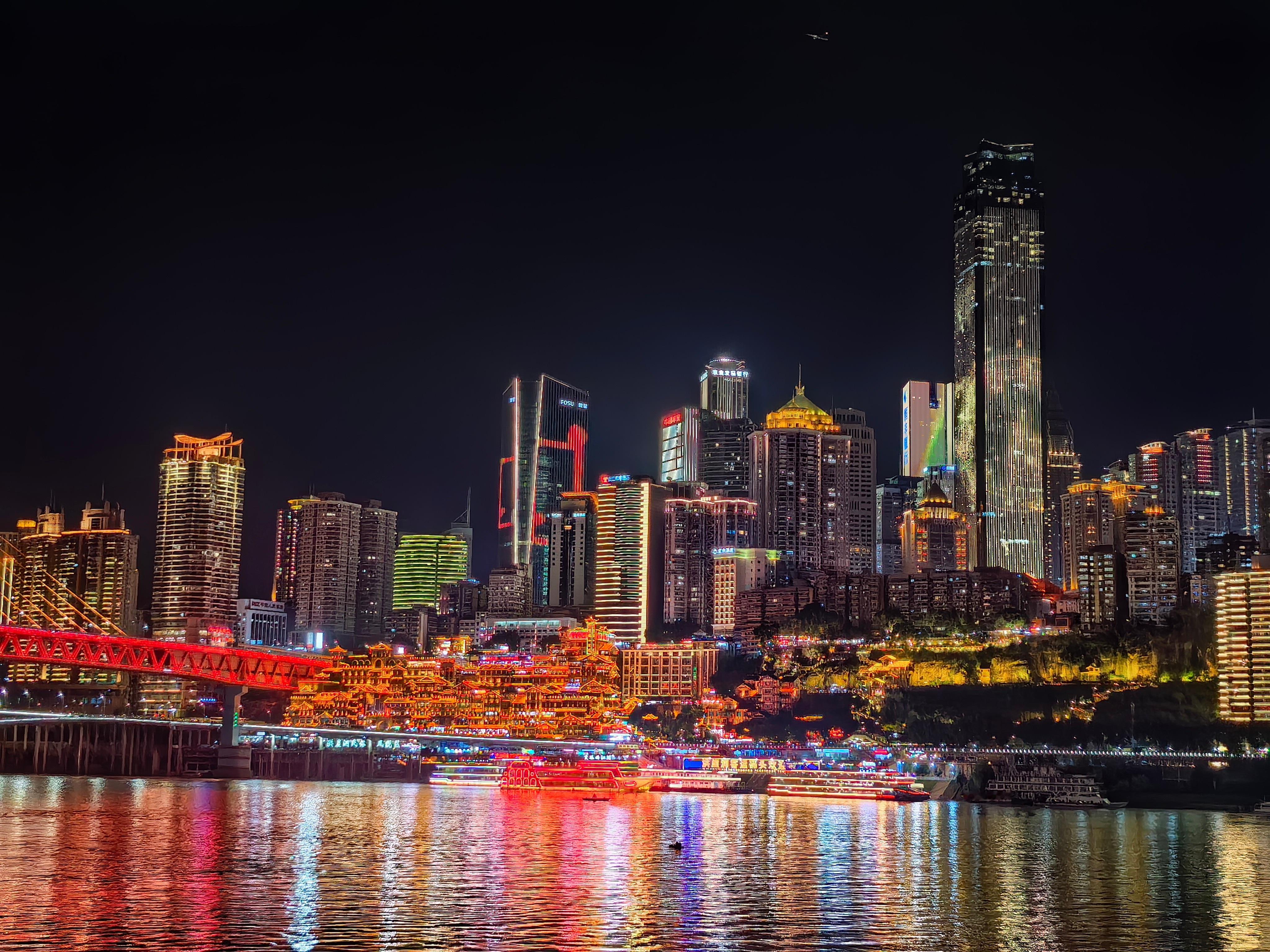 去了后不祛魅的城市大家分享一个这样的城市我心里的答案是：重庆