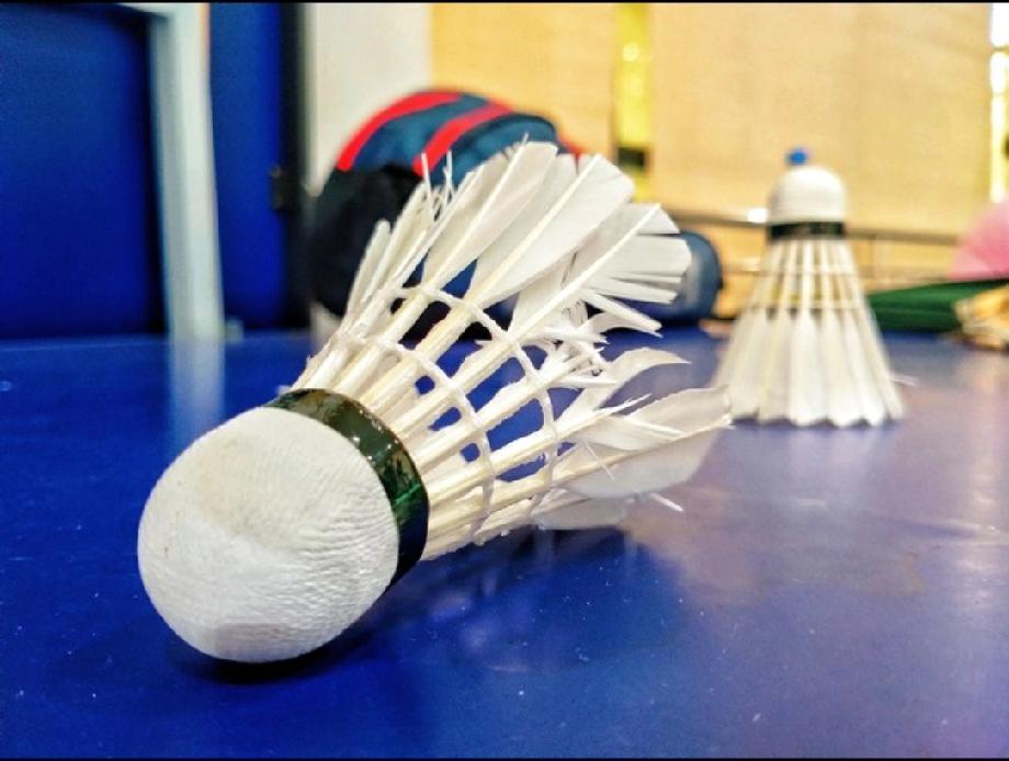 尤伯杯，国羽5:0胜印度女队，三场小组赛一盘未失获全胜，晋级淘汰赛。
虽然小组赛