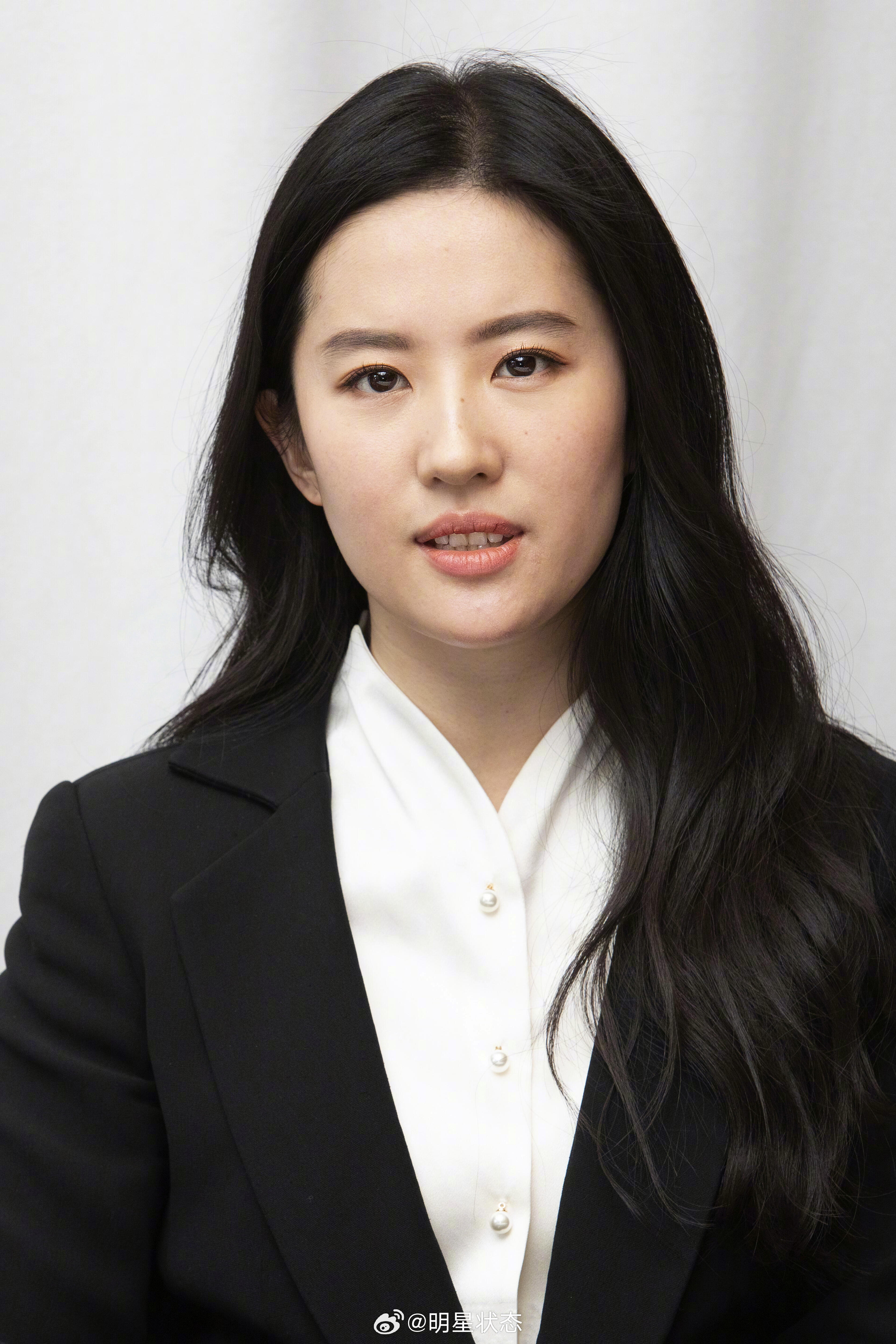 刘亦菲高清怼脸生图 