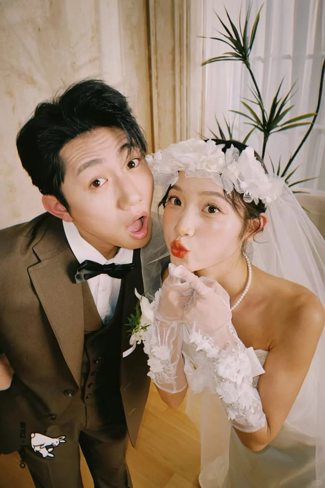 不敢喷 这女模真有麒麟臂