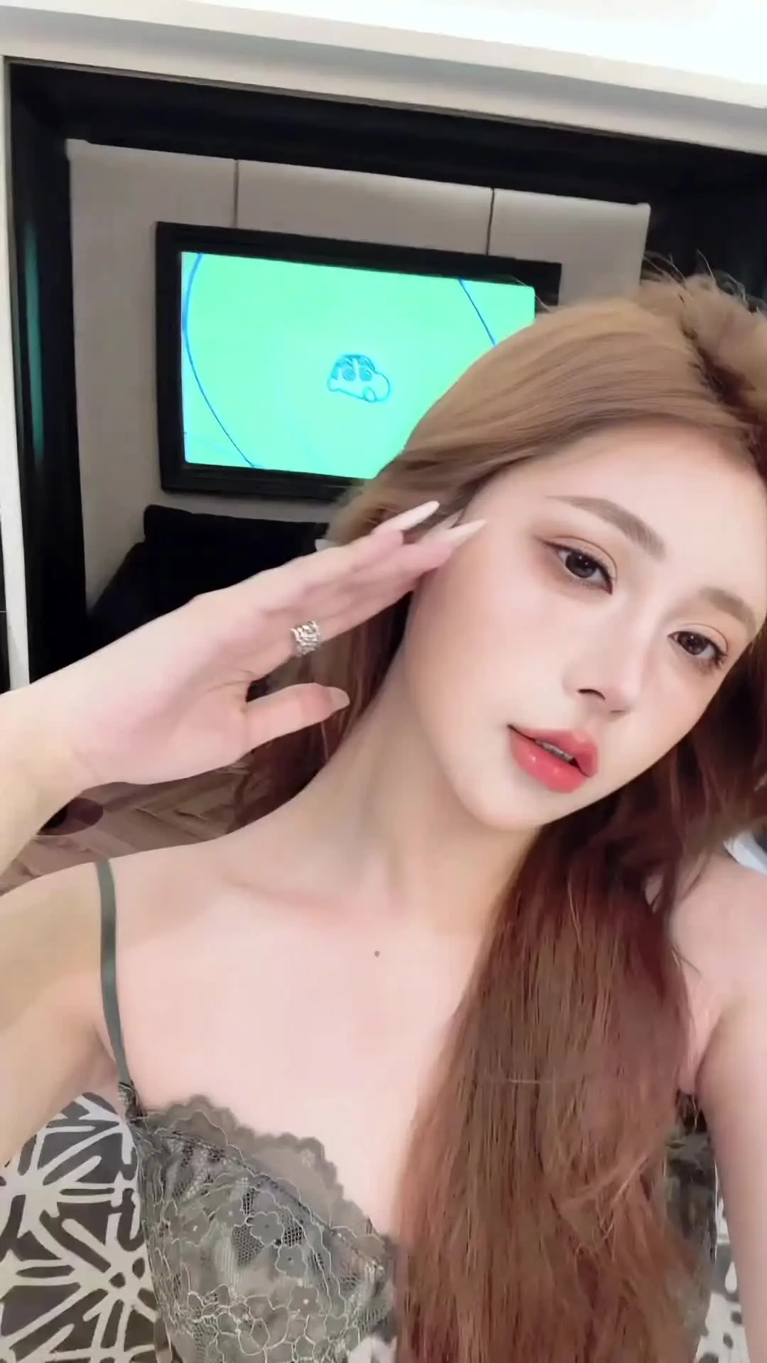 emo都是装的 其实我的日子爽的要命