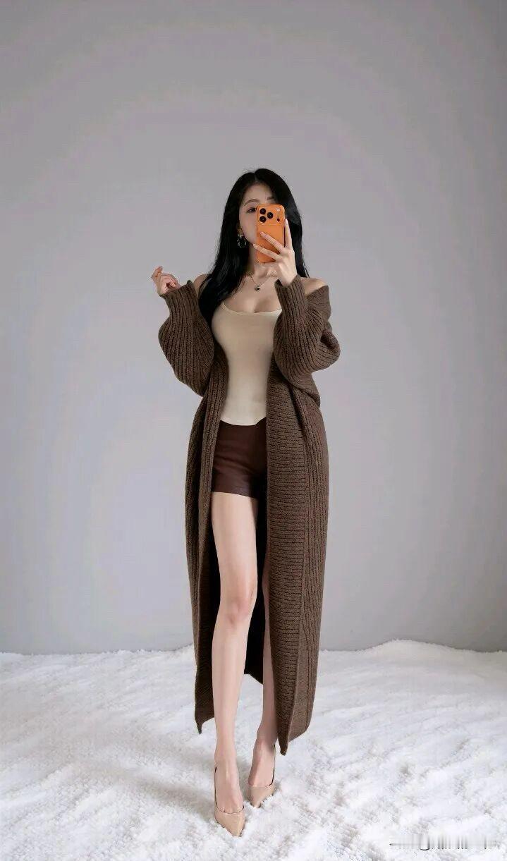 我的身材让我感觉自信又开心！[比心][比心][比心]
永远美丽而自信 匀称身材