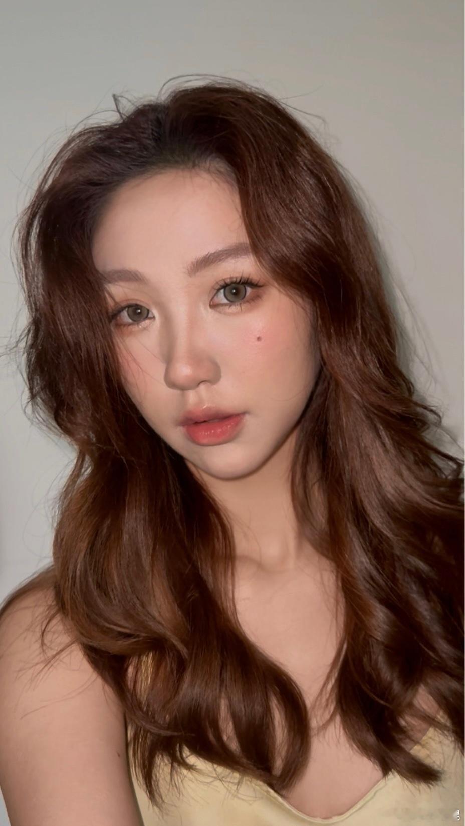 南京终于降温了拿出我攒的一百零八件新秋装过只有一礼拜的秋天 ​​​