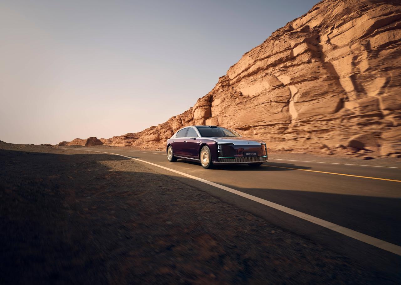 尊界S800首发搭载的新一代双光路图像级激光雷达，双光路架构使得成像分辨率大幅提