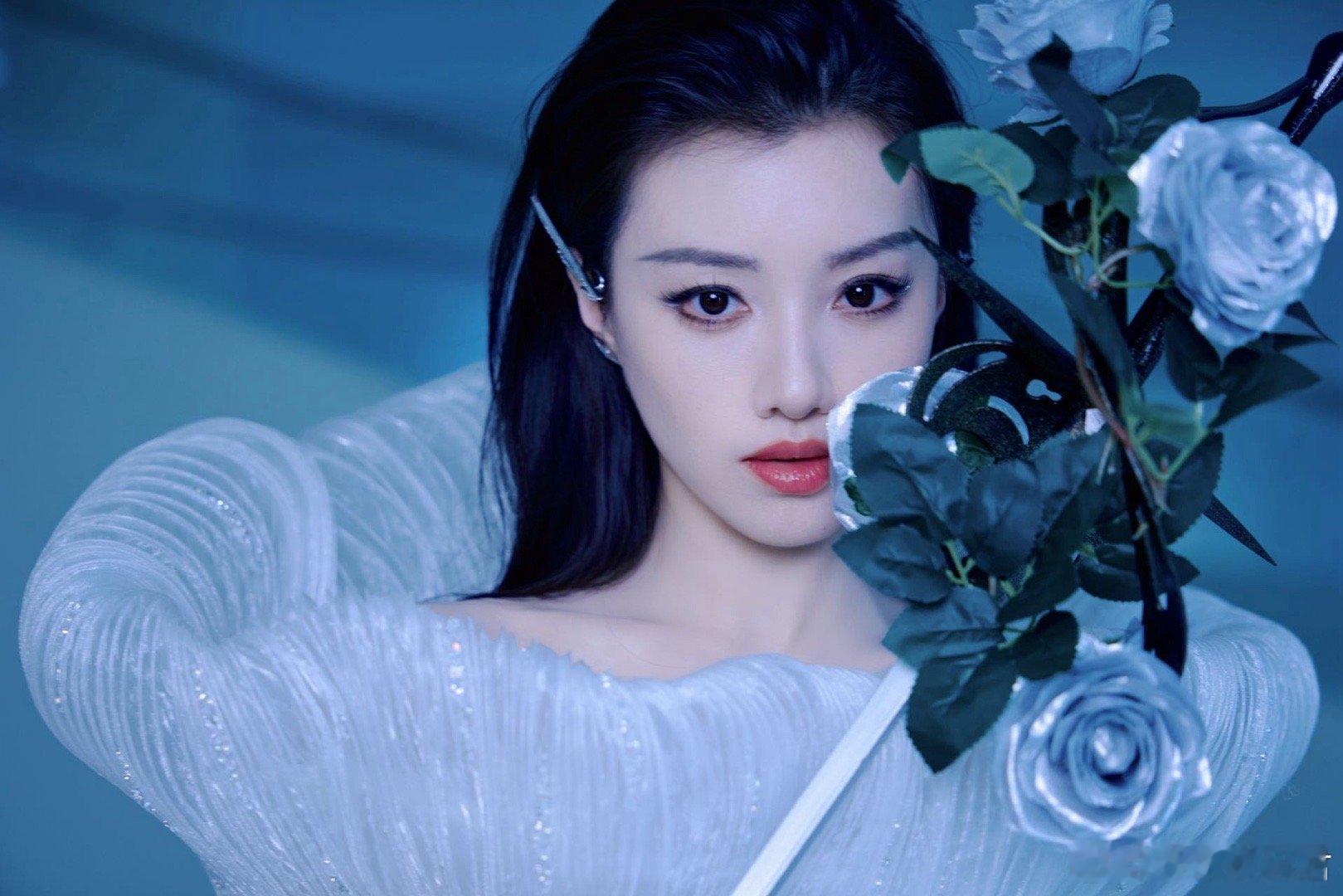 时尚之夜红毯王鹤润工作室 姐那是回自己家王鹤润方否认回王青家 王鹤润红毯状态满分