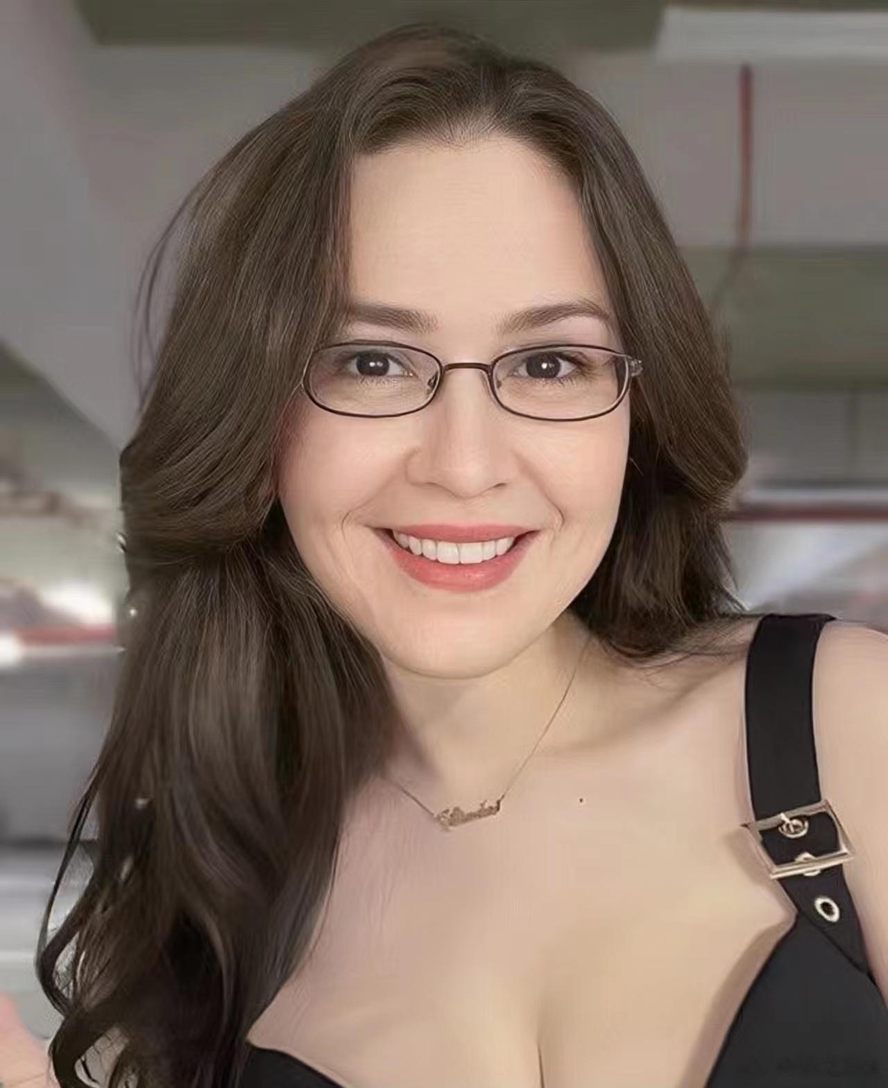 眼镜风美阿姨成熟女士 ​​​