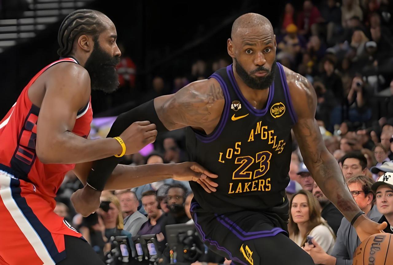 NBA最新一期实力榜，活塞依然第一，马刺尼克斯前三，火箭第7，湖人未进前十。
