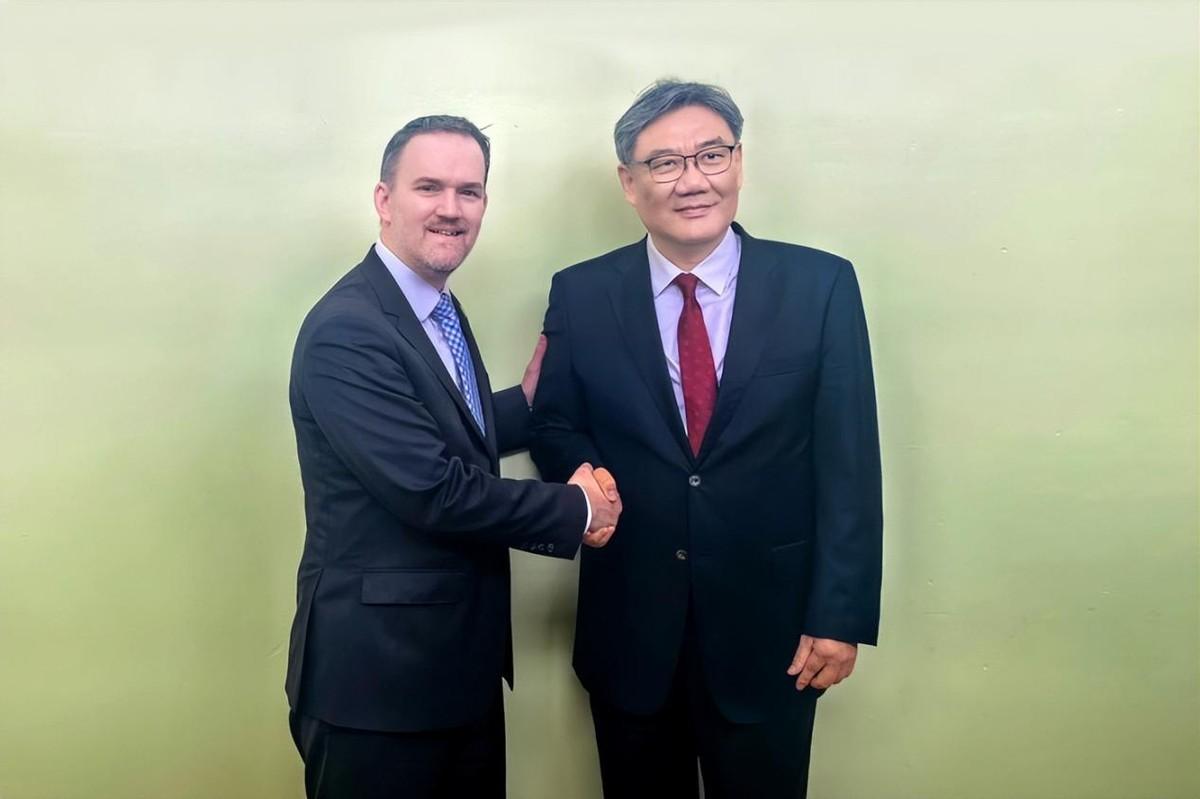 3月26日，中美经贸高层在喀麦隆世贸组织第十四届部长级会议上又坐到了一起。距离上