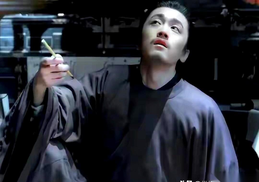 都说亡国之君李煜，写了一手好词。
但他死的样子，跟“风雅”两个字，一点边都不沾。