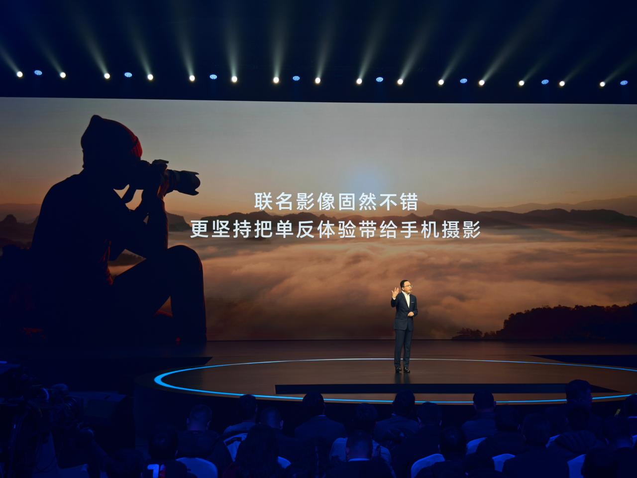 那不行，单反已经不能满足手机影像了~[吐舌]，因为135mm都不是常用焦段了。[